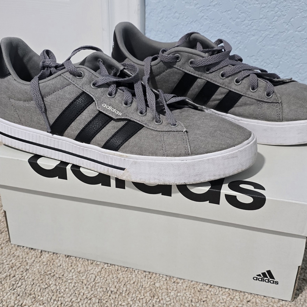 Mens Adidas Daily 3.0 Size 10
